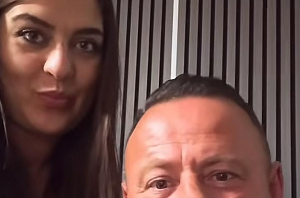 Rasim i  Tik Tokut  na prezanton me bashkëshorten e re  ajo është nënë e katër fëmijëve