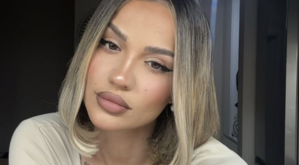 Baby G ndan foton e parë me partnerin