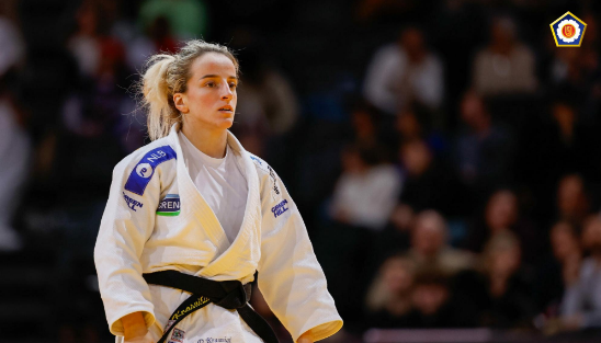 Distria Krasniqi shpallet kampione e Evropës në xhudo  fiton medaljen e artë