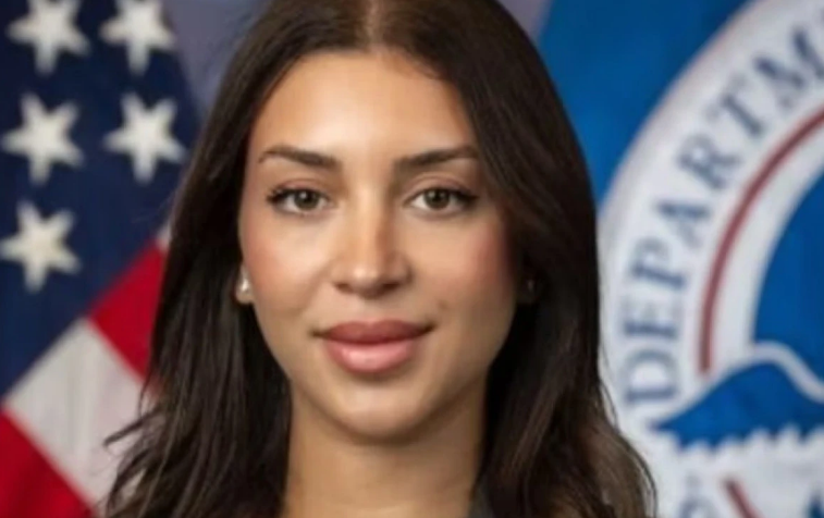 kishte-profil-ne-aplikacion-takimesh-pezullohet-zv-sekretarja-e-sigurise-se-brendshme-ne-shba