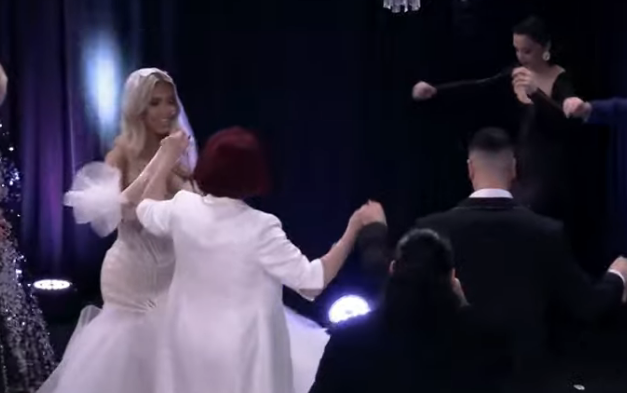 Në dasmën e Brikenës dhe Mateos vjen tezja e nga Kosova