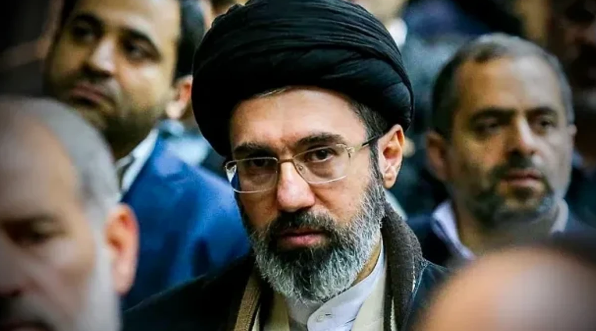 Lideri i Iranit thyen heshtjen  lëshon një deklaratë të rrallë publike