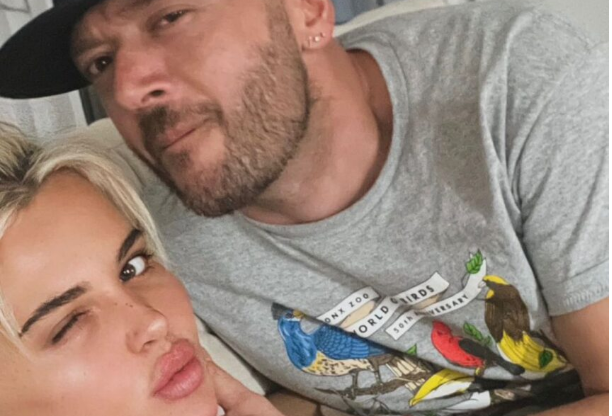 Unikkatil shfaq jetën private: Partnerja e tij ndan foto të rrallë krah tij
