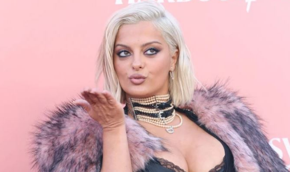 Bebe Rexha shndërron tapetin e kuq të Billboard Women in Music 2026 në fitoren e artistit shqiptar 