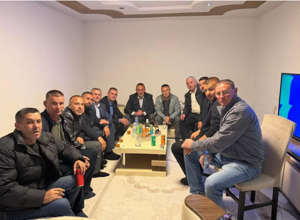 Pajtohen familjet Bajraktari dhe Krasniqi në Junik  me ndërmjetësimin e Daut Haradinajt