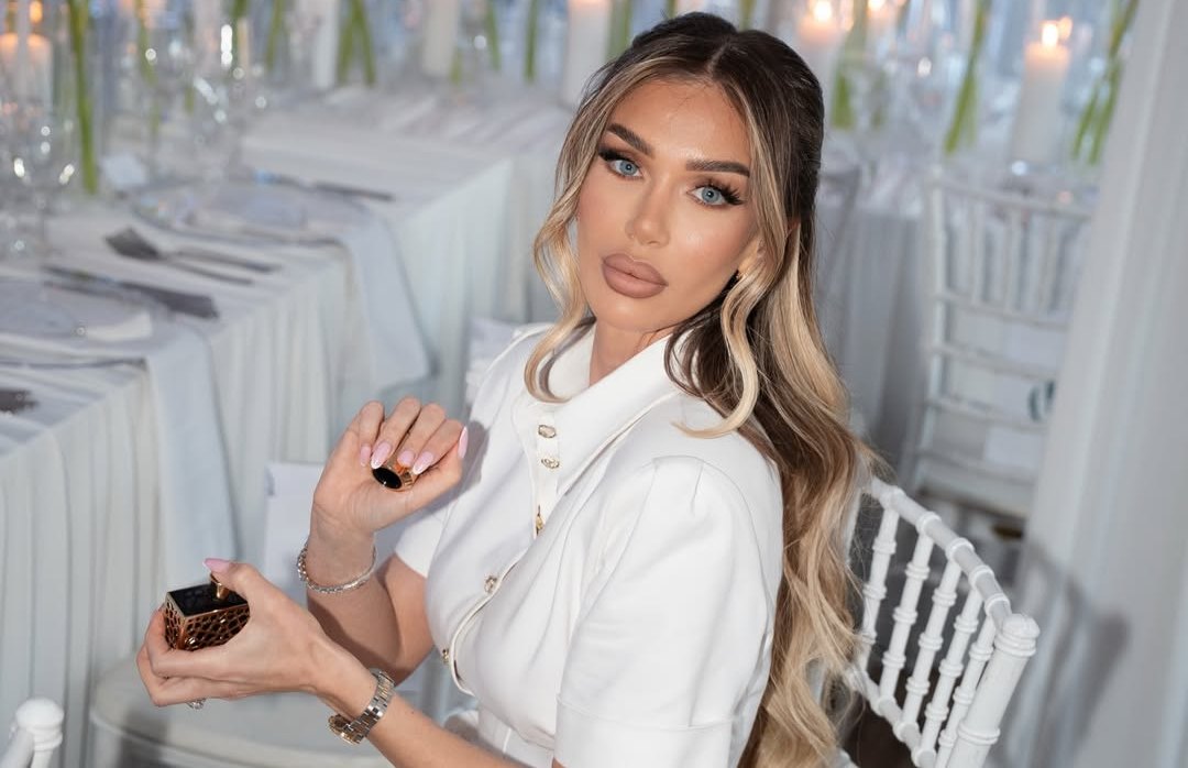 500 mijë euro dhurata  Ditëlindja e Adelina Tahirit trondit rrjetin