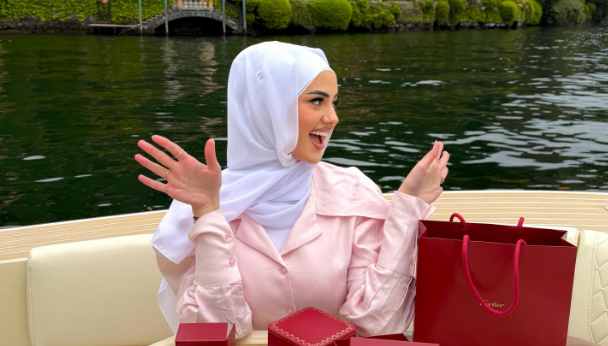  Flisni sa të doni   jeta luksoze e Hatit nuk ndalet