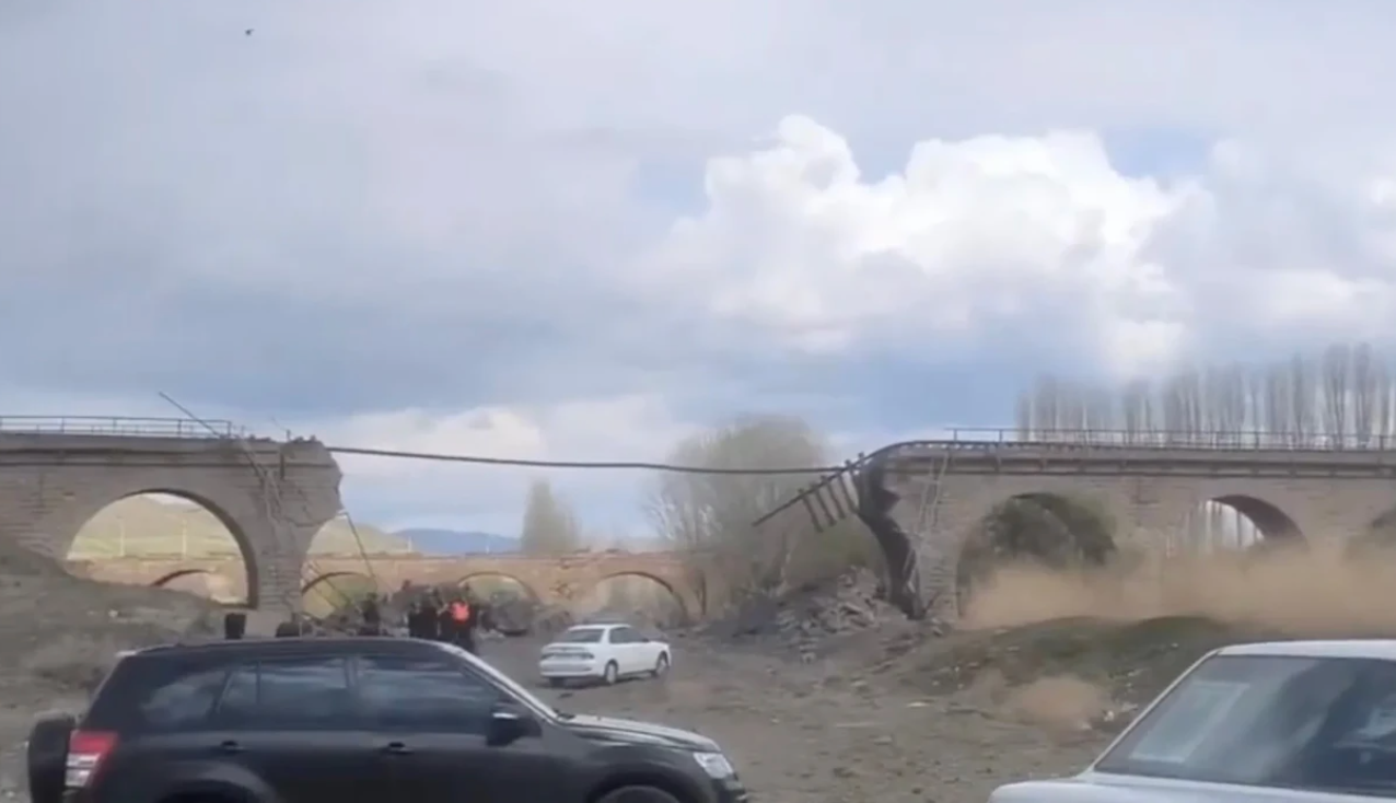 Izraeli godet ura dhe rrugë në Iran  synon transportin ushtarak