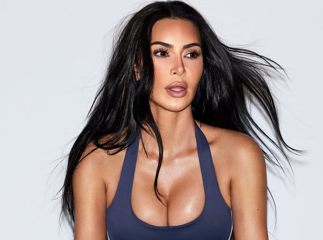 Kim Kardashian poston për herë të parë me Lewis Hamilton nga Coachella