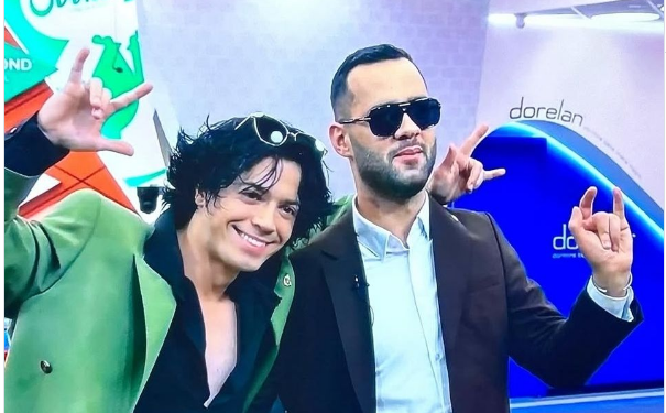 A u takua me Malin pas daljes  Stenaldo habit me deklaratën