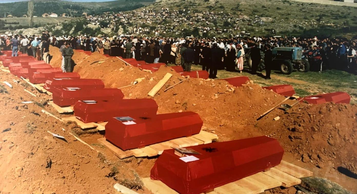 Kurti kujton masakrën në Lubizhdë të Hasit  Dëshmi e gjenocidit dhe spastrimit etnik në Kosovë