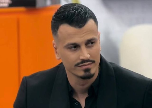 Shfaqet Mateo Borri në një video mesazh  ja çfarë thotë ai për fansat 