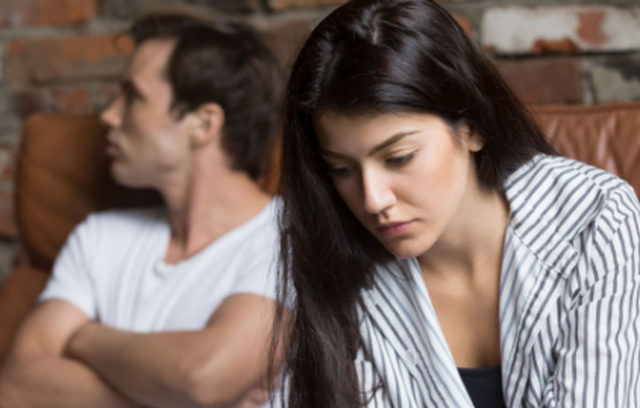 Nuk janë zënkat  por pyetjet që paralajmërojnë ndarjen  Ja shenjat që tregojnë se marrëdhënia po shkon drejt fundit