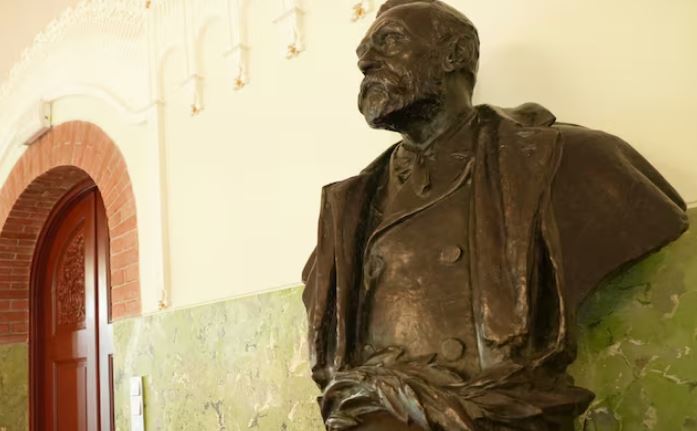 Rreth 287 të nominuar për Nobelin për Paqe  Trumpi me shumë mundësi mes tyre