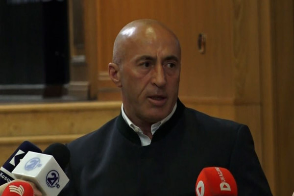Haradinaj  Nuk jemi pjesë e seancës  lëvizje pa konsultë