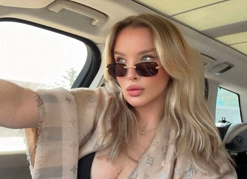 Tuna shfaqet provokuese në veturë  ky detaj merr gjithë vëmendjen 