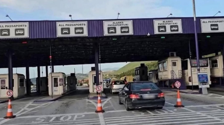 Reshjet e shiut s i ndalin kosovarët në lëvizjet drejt Shqipërisë Ja sa persona kaluan kufirin në 24 orët e fundit