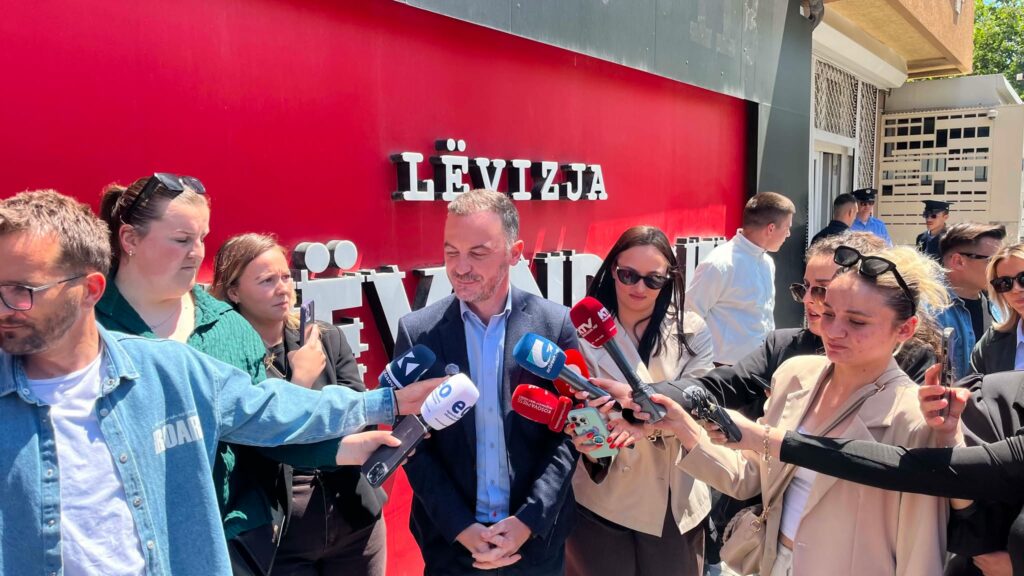 PSD ja me aksion para zyrës së Vetëvendosjes  Molliqaj thotë se  s do të ketë më qeverisje të qetë 
