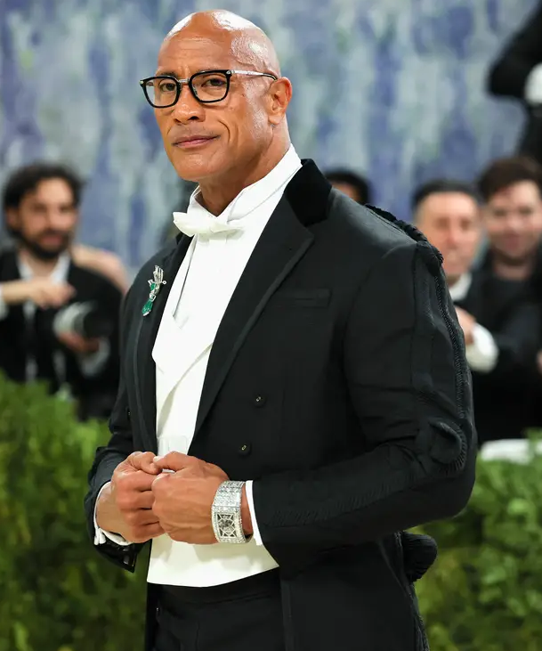 Dwayne Johnson shfaqet në Met Gala 2026 me orën e tij 3 milionë euro: Tregime nga tapeti i kuq
