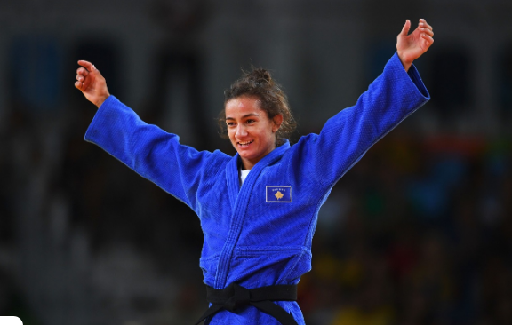 Majlinda Kelmendi  kampionia që i solli Kosovës lavdi botërore feston ditëlindjen