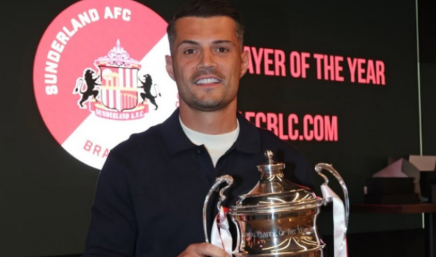 Xhaka zgjidhet lojtari i sezonit te Sunderlandi  emocionon me reagimin e tij