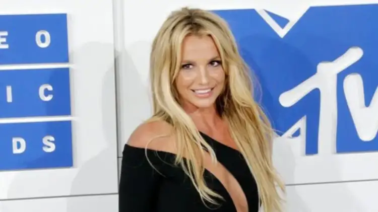 Britney Spears arrin marrëveshje për të shmangur dënimin me burg në rastin e drejtimit të automjetit nën ndikimin e alkoolit 