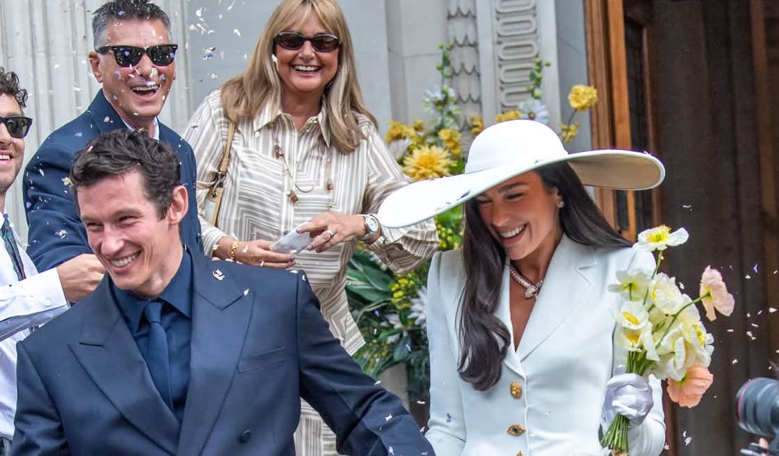 Martohen Dua Lipa dhe Callum Turner