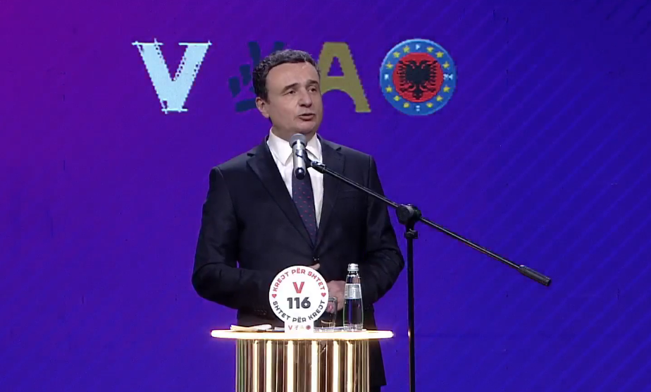 Kurti shpalos programin  përmend edhe planifikime graduale për pagën e 14
