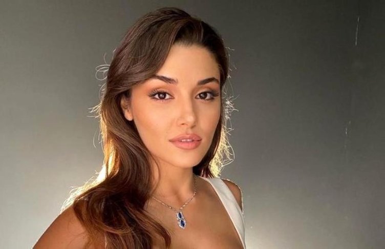 Hande Erçel në skandalin e ri: A u kap mat me të dashurin e ri në aeroport? 