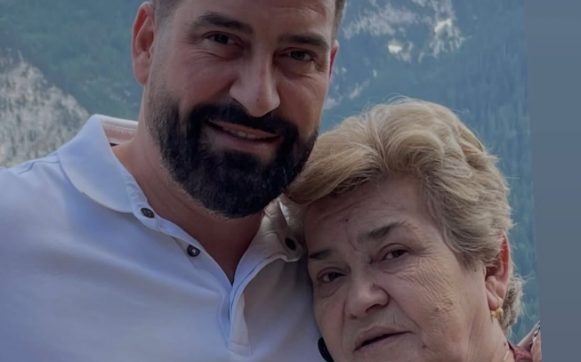 Meda nderohet nënën e tij me një mesazh emocionues: "Dashuria ime për ty nuk ka fund" 