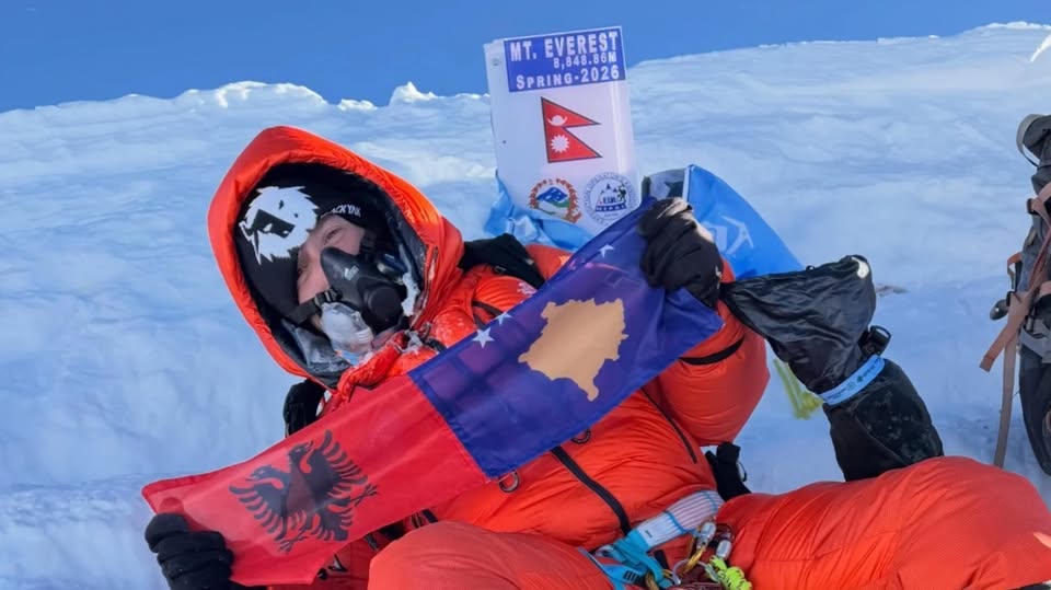 Petrit Kllokoqi ngjitet në Everest: "Pashë vdekjen me sy" gjatë ekspeditës së rrezikshme 