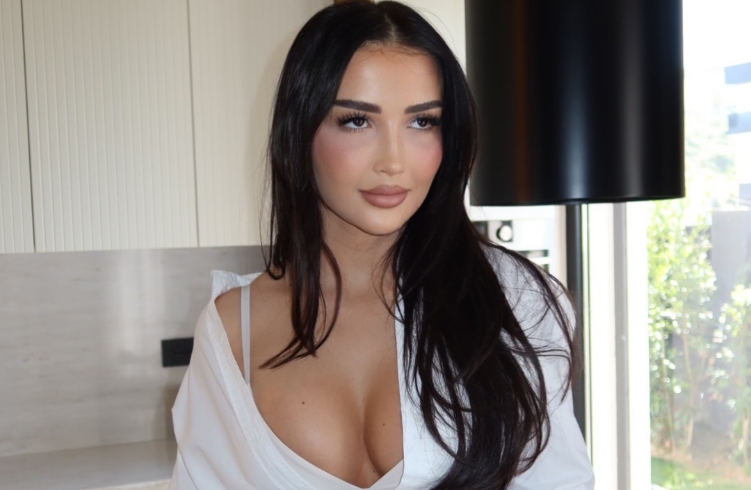  Sot meshkujt po tradhëtojnë me djem   Xheneta Fetahu  Jam single dhe e lumtur