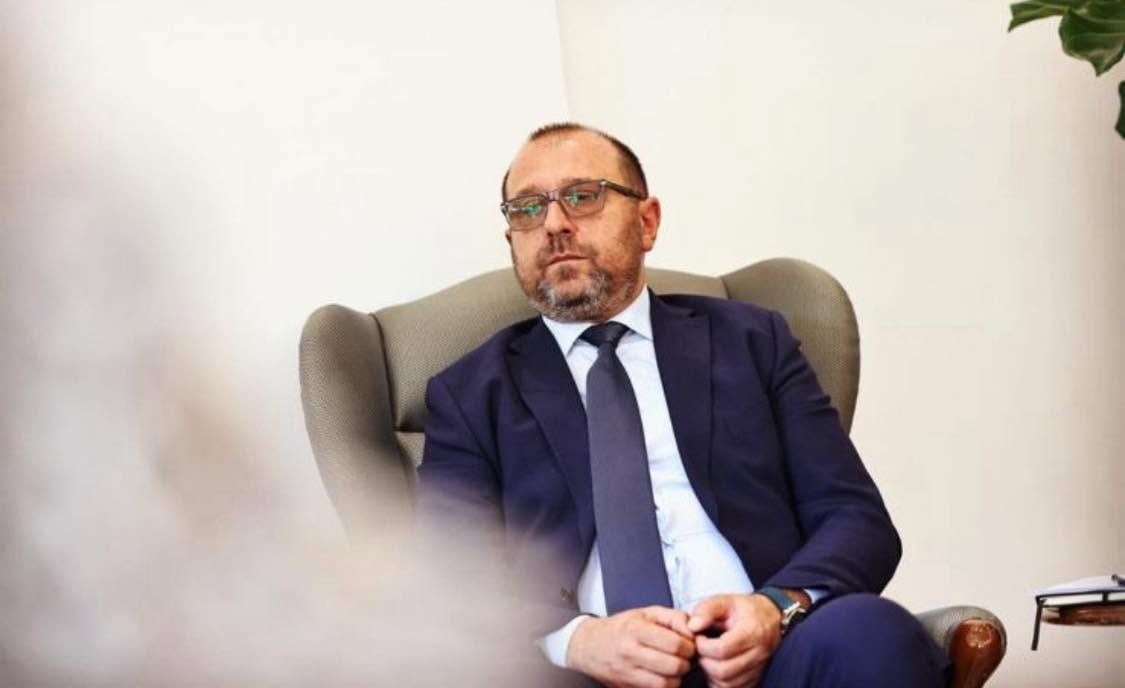 Dushi   Kosova ka mjaft dashakeqë jashtë  nuk ka nevojê me kontraktu Dejona e Mihajla mbrenda saj