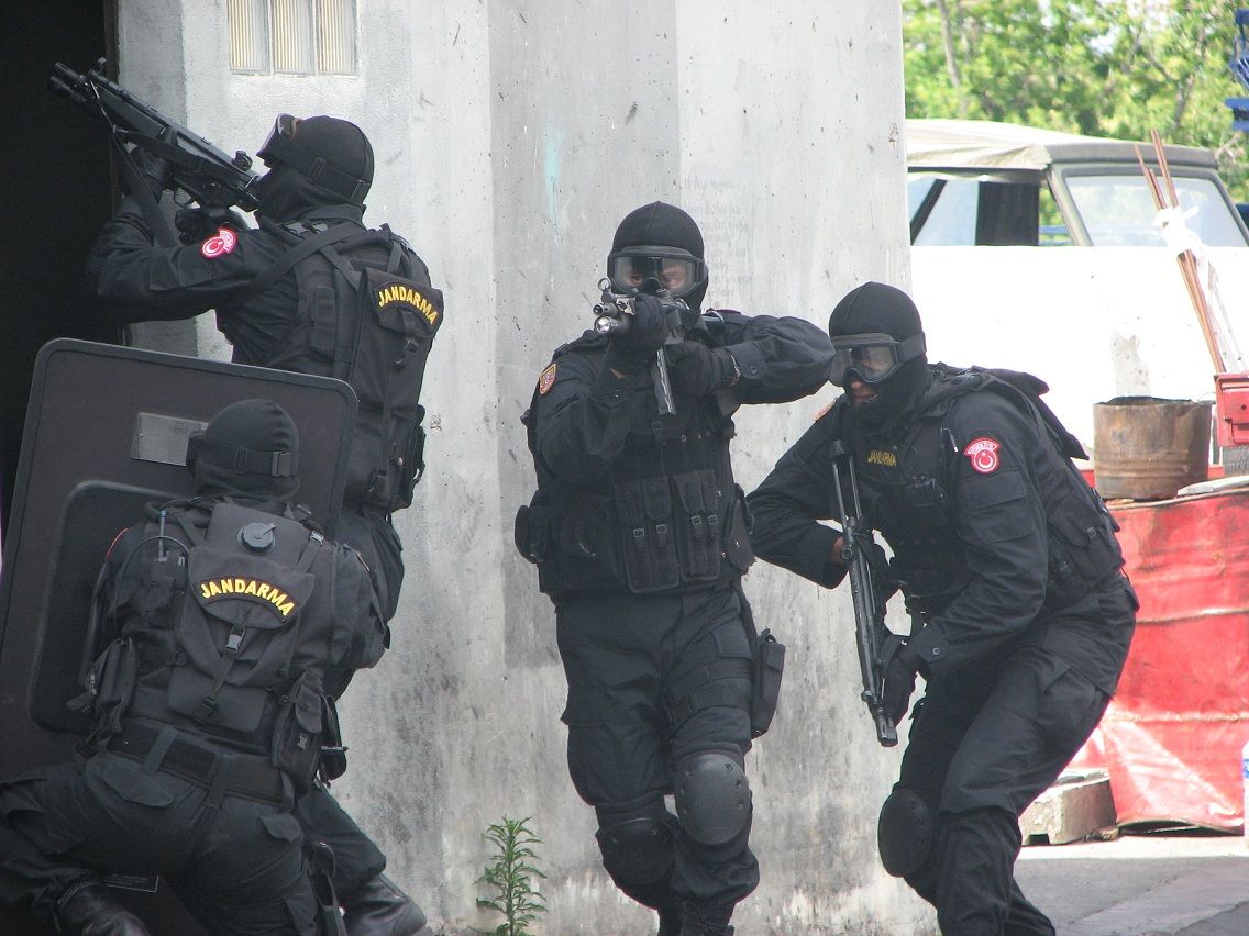 Turqia arreston mbi 200 persona para samitit të NATO s