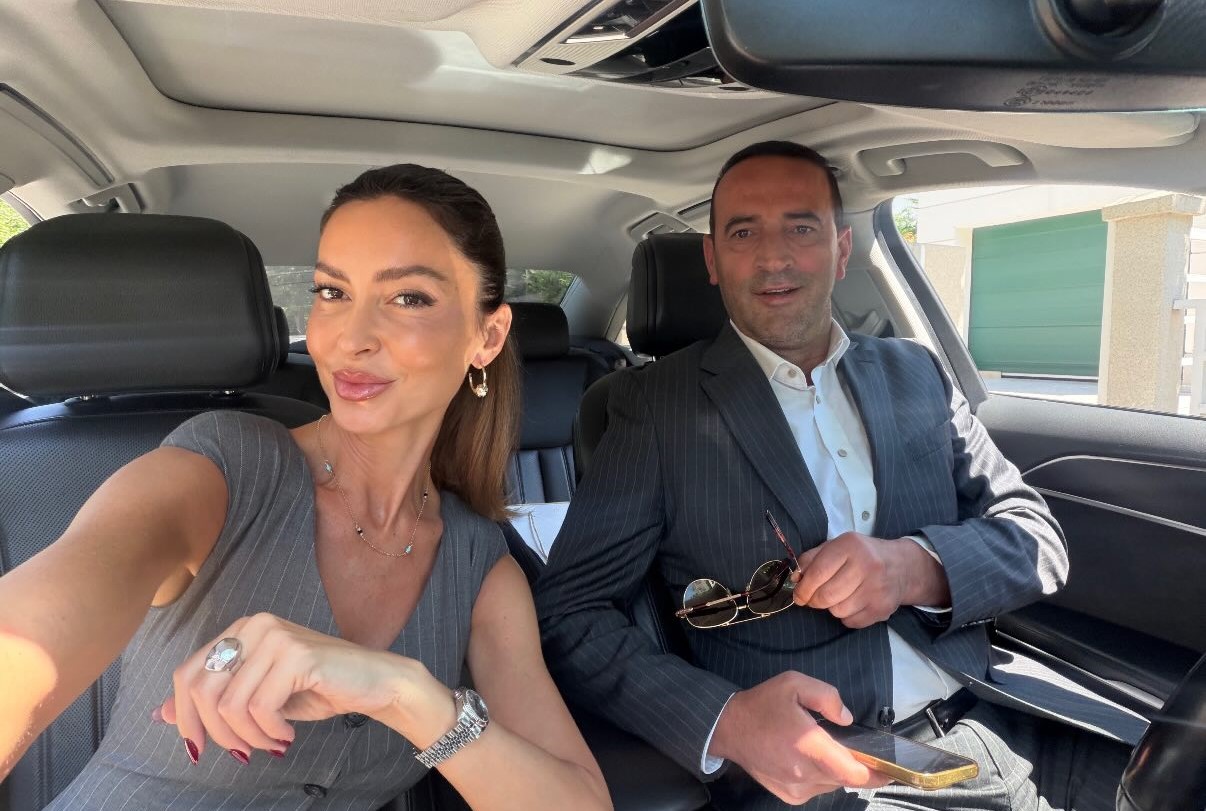 Plot stil dhe elegancë  votojnë Daut e Lola Haradinaj