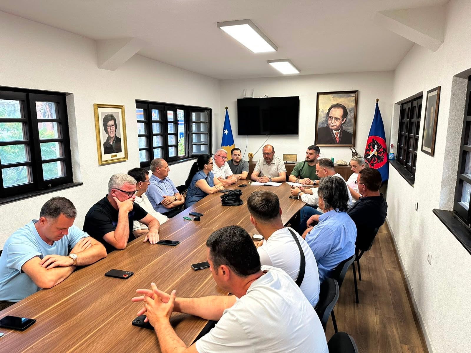 Dega e dytë e LDK në Prishtinë i del kundër Abdixhikut  Iu dhanë të gjitha mundësitë  të japë dorëheqje