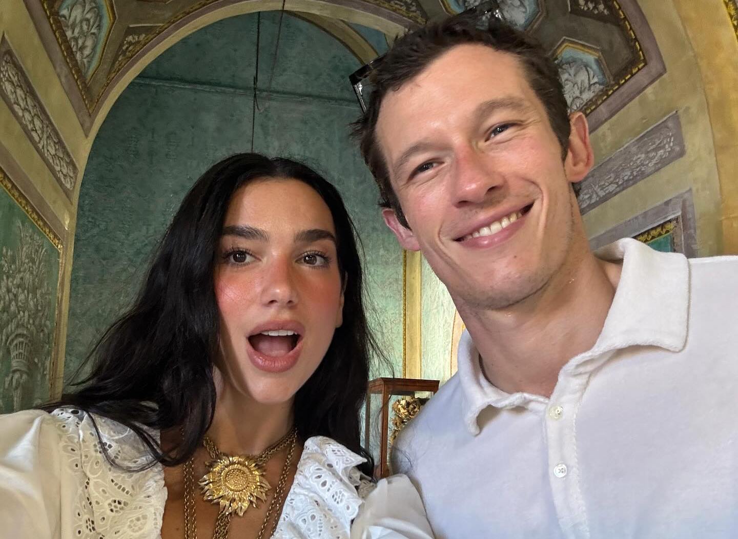 Pamjet e dasmës luksoze të Duas Lipa dhe Callum Turner në Sicili – Festë tre-ditore me shije të veçantë 