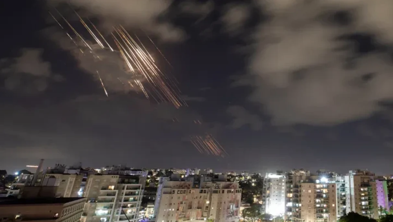 Zyrtari amerikan thotë se SHBA të nuk i kanë interceptuar raketat iraniane të qëlluara drejt Izraelit