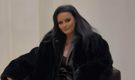 Lule Mustafa: Nga "cool" te ikona e muzikës shqiptare – dy faqet e karrierës së saj 