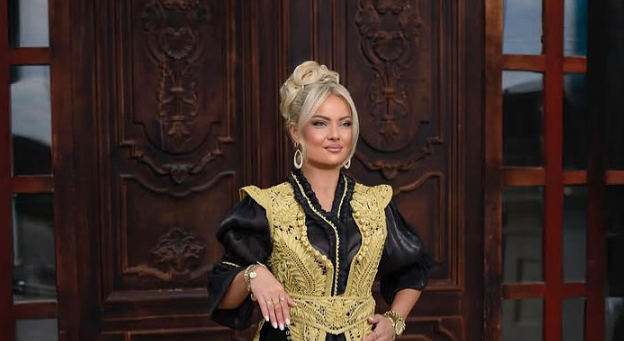 Lulja e Medës: Si veshjet tradicionale e bënë një ikonë të modës shqiptare 