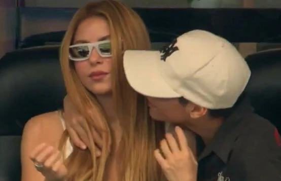 Shakira detyruar të puthë dikë gjatë Kupës së Botës? Zbulimi i fshehtë!
