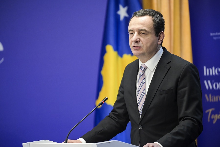 Kurti shpreh ngushëllime për tre viktimat e aksidentit në territorin e Maqedonisë së Veriut