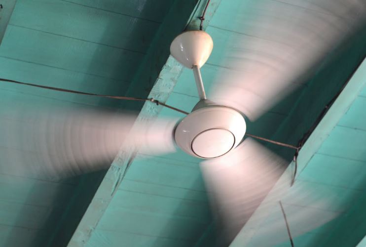 Tragjedi në spital  Pacienti humb jetën pasi mbi të ra ventilatori