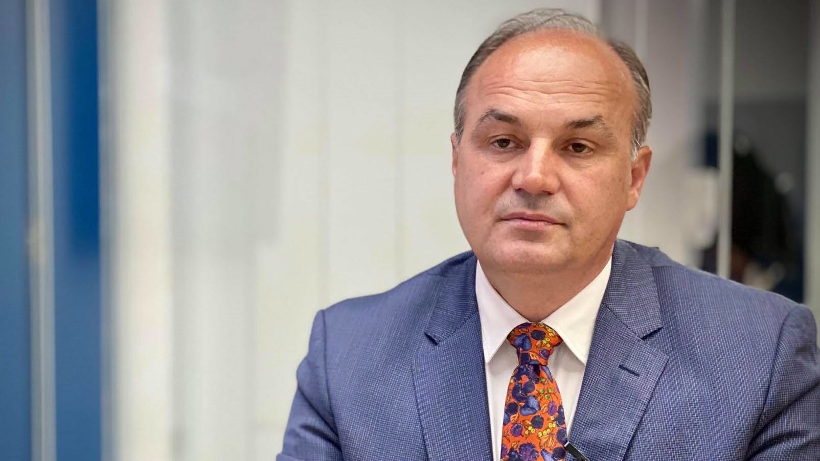  As takime me Kurtin  as koncesione   thotë Hoxhaj