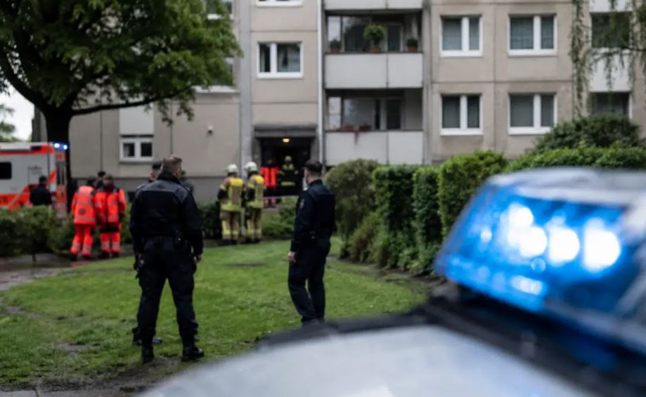 E rëndë  Gjendet e pajetë një foshnje e porsalindur në Berlin  arrestohet një 14 vjeçare