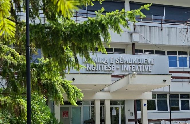 Infektiva liron pacientët e helmuar nga ushqimi  19 prej tyre rezultuan me Salmonellë