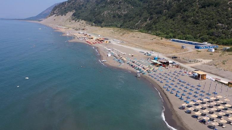 Panik në Shëngjin  nënë e bir rrezikojnë mbytjen  shpëtohen në momentin e fundit