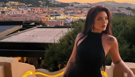 Ronela Hajati transformohet gjatë pushimeve: Linjat e reja që mahnitin fansat
