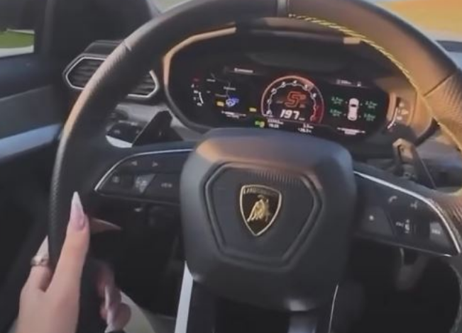 Kosovarja  fluturon  me Lambo  vozit gati në 200km h