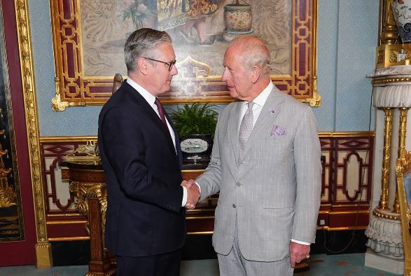 Mbreti Charles III pranon dorëheqjen e Starmerit: "Uroj sukses pasardhësit tim" 